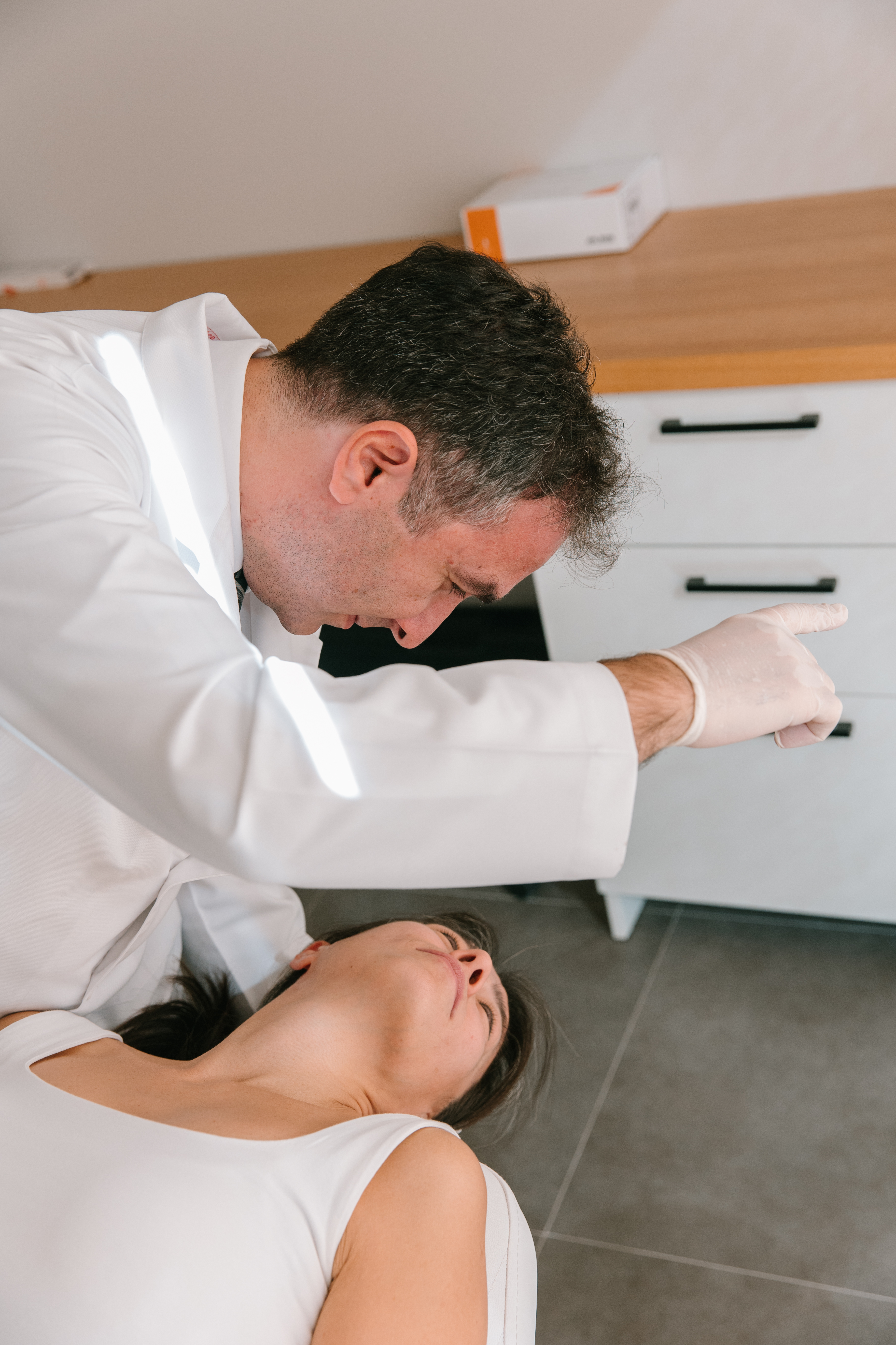 Prof. Dr. Adnan Fuat Büyüklü kliniği ve tedavi ortamından görüntü 14